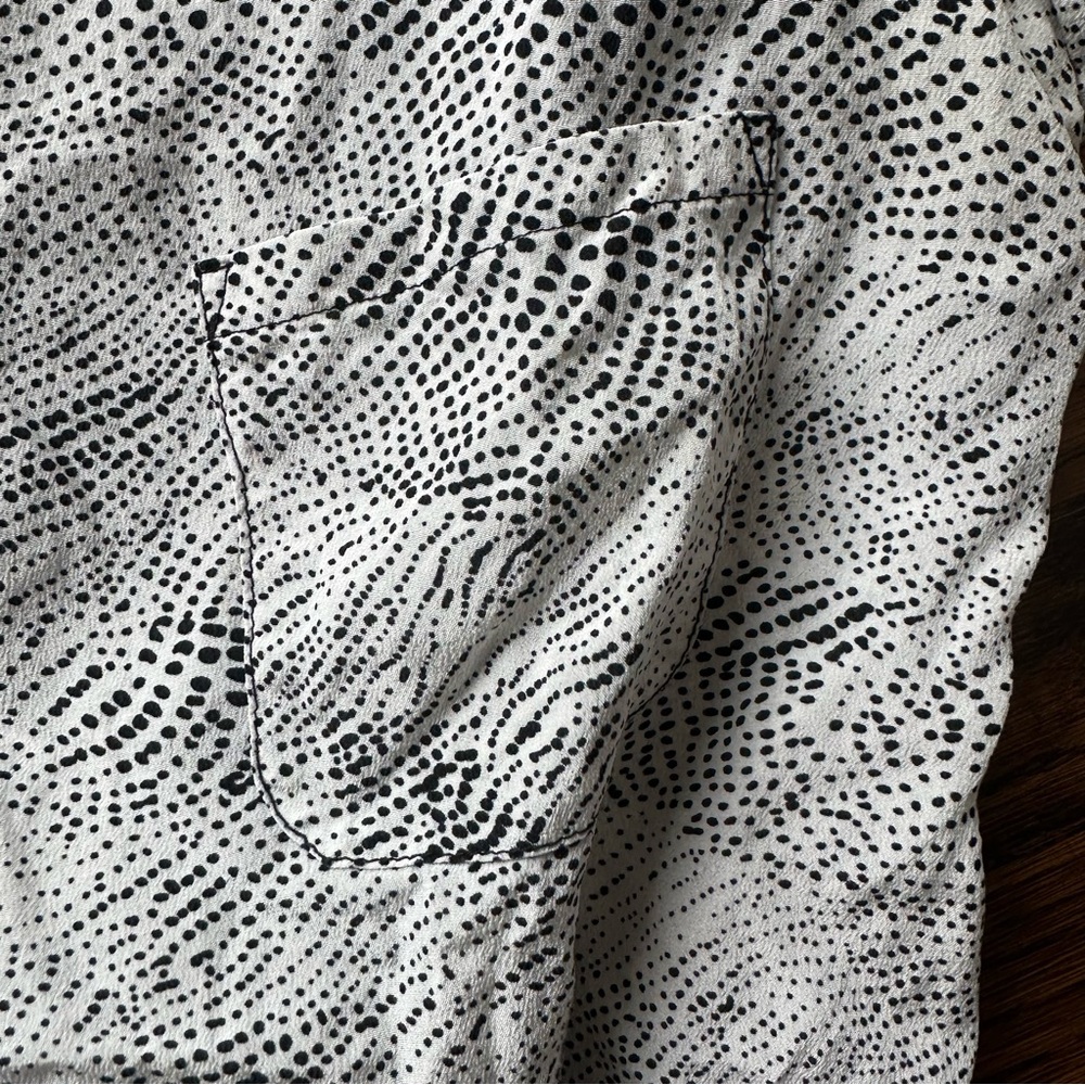 Joie Silk Animal Print Blouse Short Sleeve Black White Size xS - Picture 6 of 11